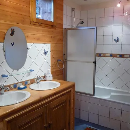 לינה וארוחת בוקר Chez Michel