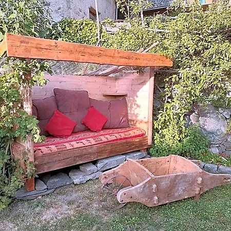 Chez Michel לינה וארוחת בוקר 3*